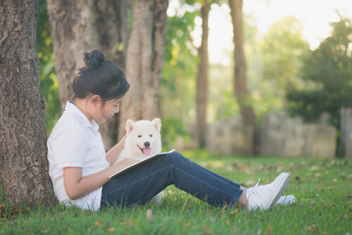reading to dogs