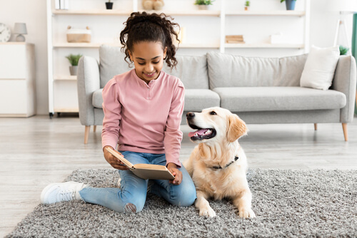 reading to dogs